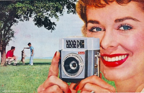 Vintage Ad 1960 Brownie Starmeter Camera 1960s housewife taking a picture with Brownie camera