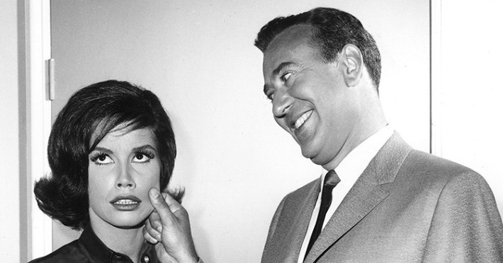 Carl Reiner and Mary Tyler Moore on The Dick Van Dyke Show 